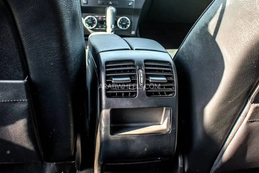 Mercedes Benz GLK Class 2011 for Sale in Dubai Image-4