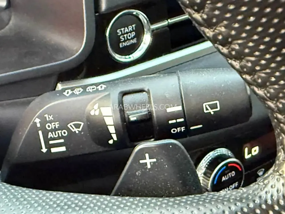 Mitsubishi Outlander 2025 for Sale in Sharjah Image-13