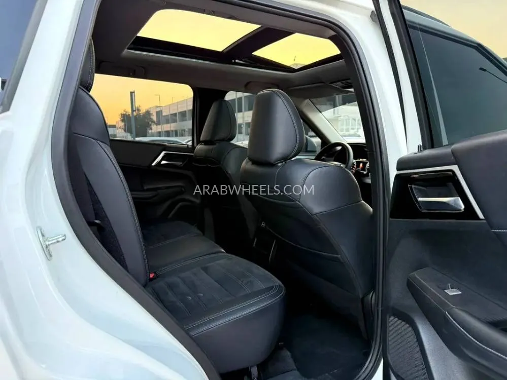 Mitsubishi Outlander 2025 for Sale in Sharjah Image-14