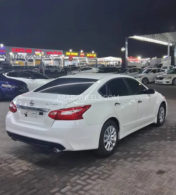 Nissan Altima 2017 for Sale in Ajman Image-2