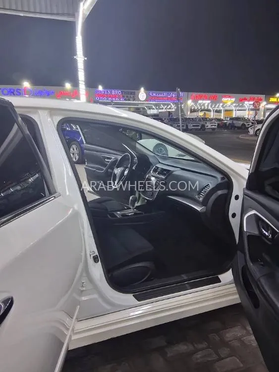 Nissan Altima 2017 for Sale in Ajman Image-10