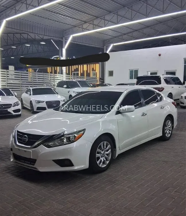 Nissan Altima 2017 for Sale in Ajman Image-11
