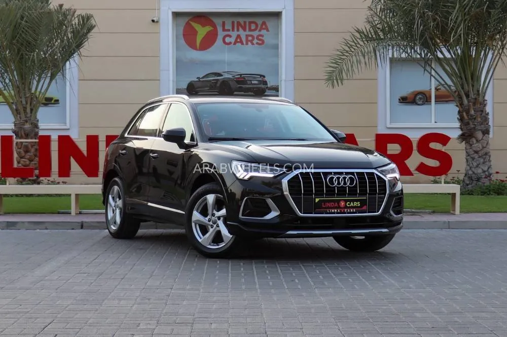 Audi Q3 2020 for Sale in Dubai Image-3