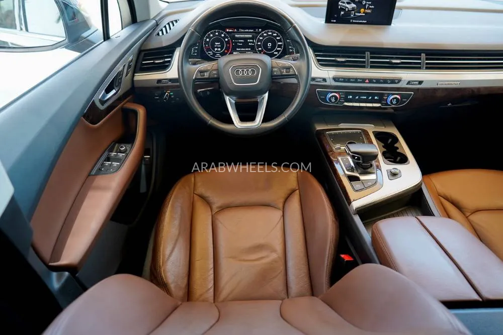 Audi Q7 2016 for Sale in Dubai Image-17