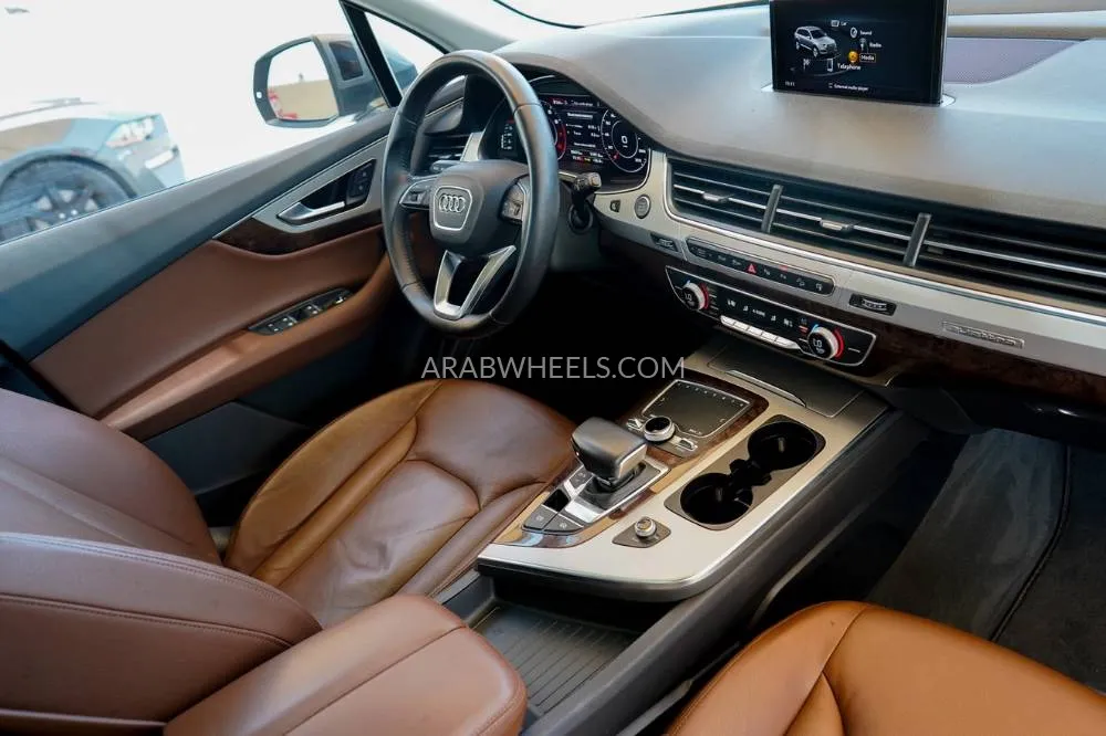 Audi Q7 2016 for Sale in Dubai Image-26
