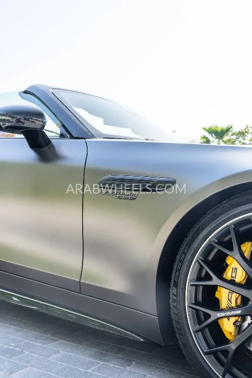 Mercedes Benz SL Class 2022 for Sale in Dubai Image-9