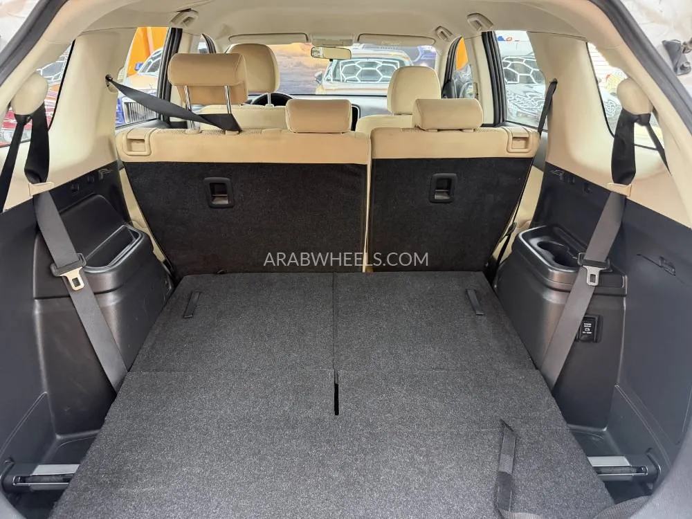 Mitsubishi Outlander 2023 for Sale in Dubai Image-14