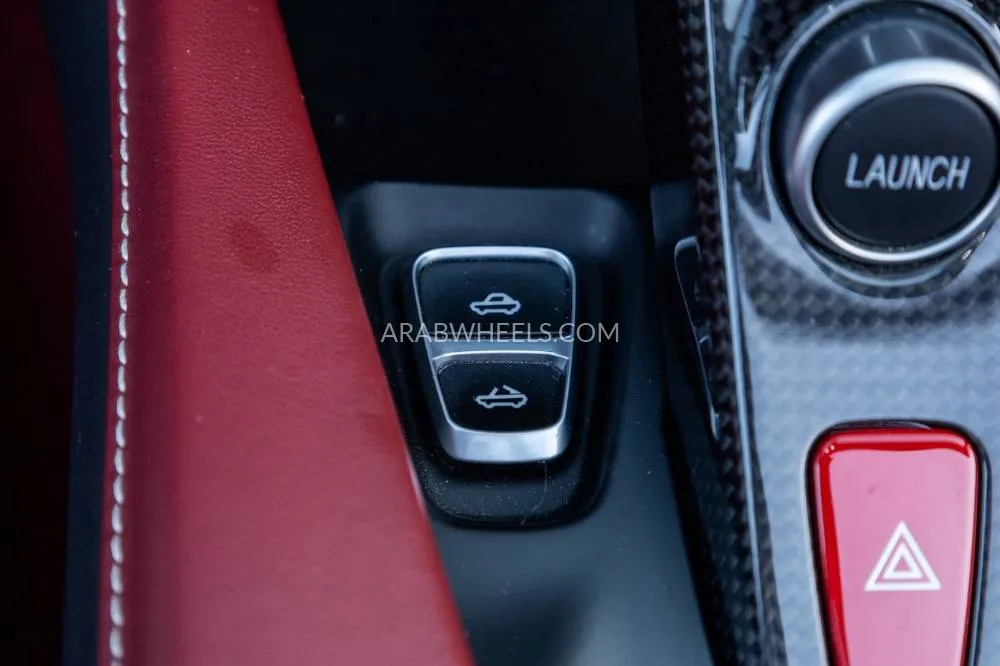 Ferrari Portofino 2019 for Sale in Dubai Image-25