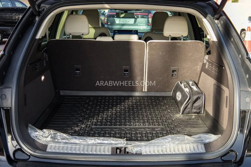 لينكون نوتيلوس 2022 for Sale in دبي Image-25