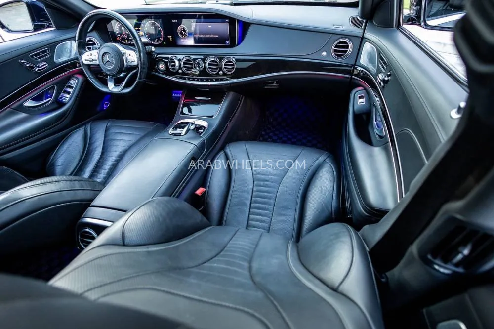 Mercedes Benz CLS Class 2020 for Sale in Dubai Image-17