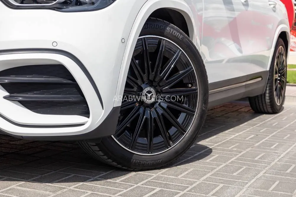 Mercedes Benz GLA 2024 for Sale in Dubai Image-11