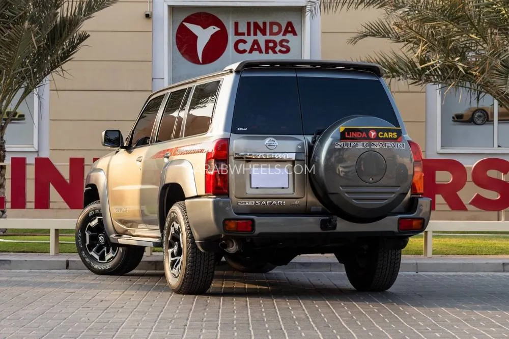Nissan Patrol 2022 for Sale in Dubai Image-8