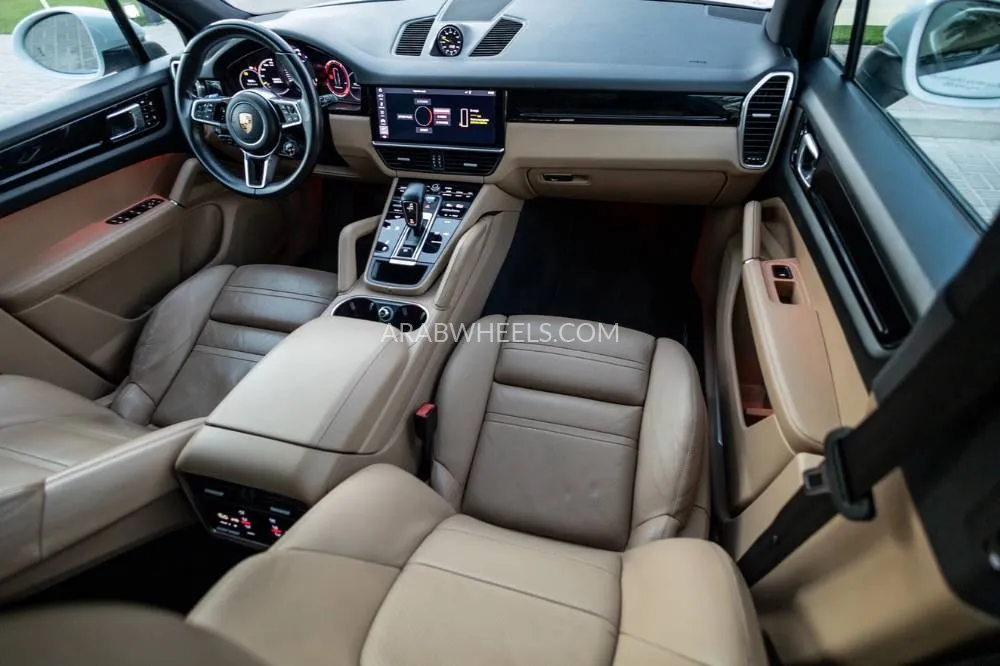 Porsche Cayenne 2019 for Sale in Dubai Image-24