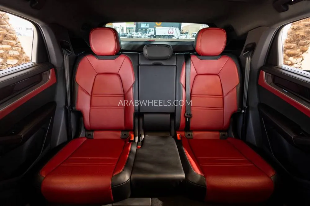 Porsche Cayenne 2025 for Sale in Dubai Image-25