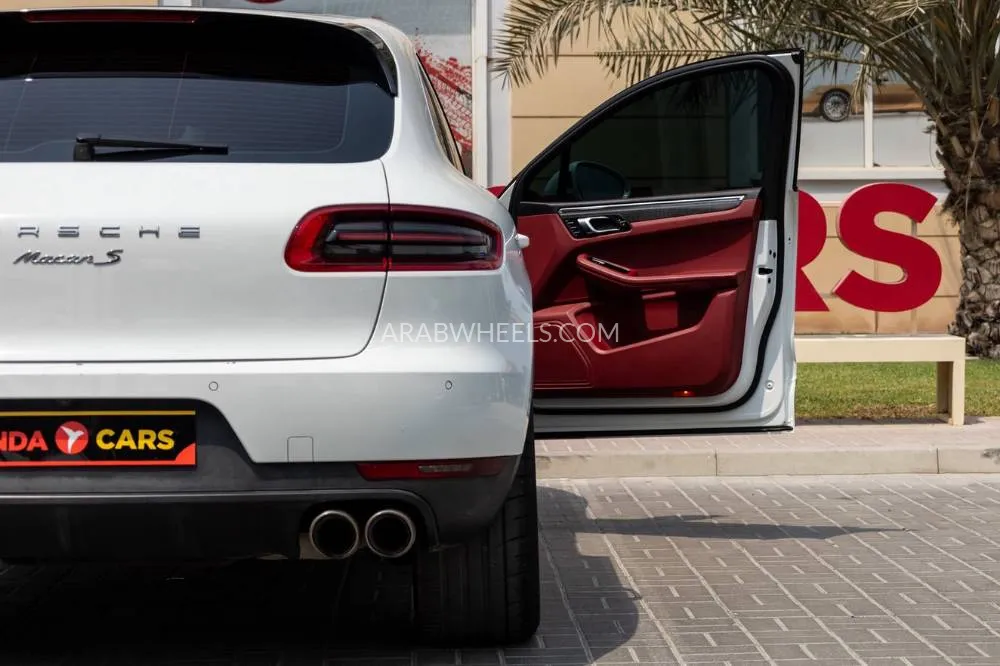 Porsche Macan 2015 for Sale in Dubai Image-7