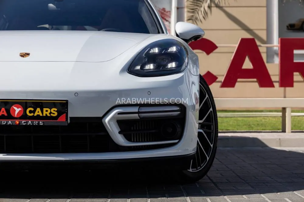 Porsche Panamera 2022 for Sale in Dubai Image-5