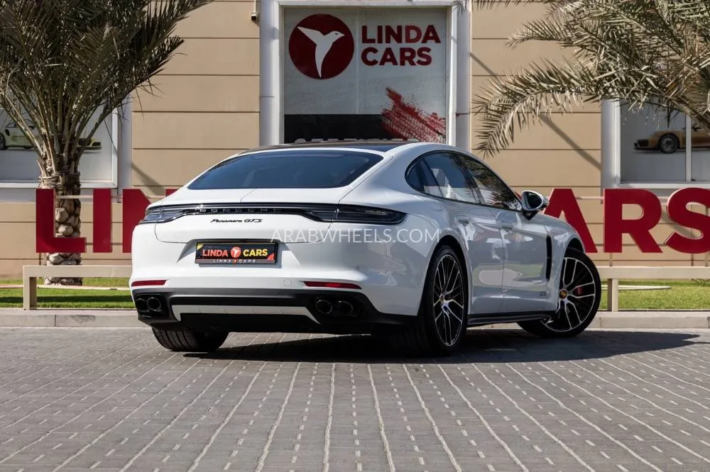 Porsche Panamera 2022 for Sale in Dubai Image-9