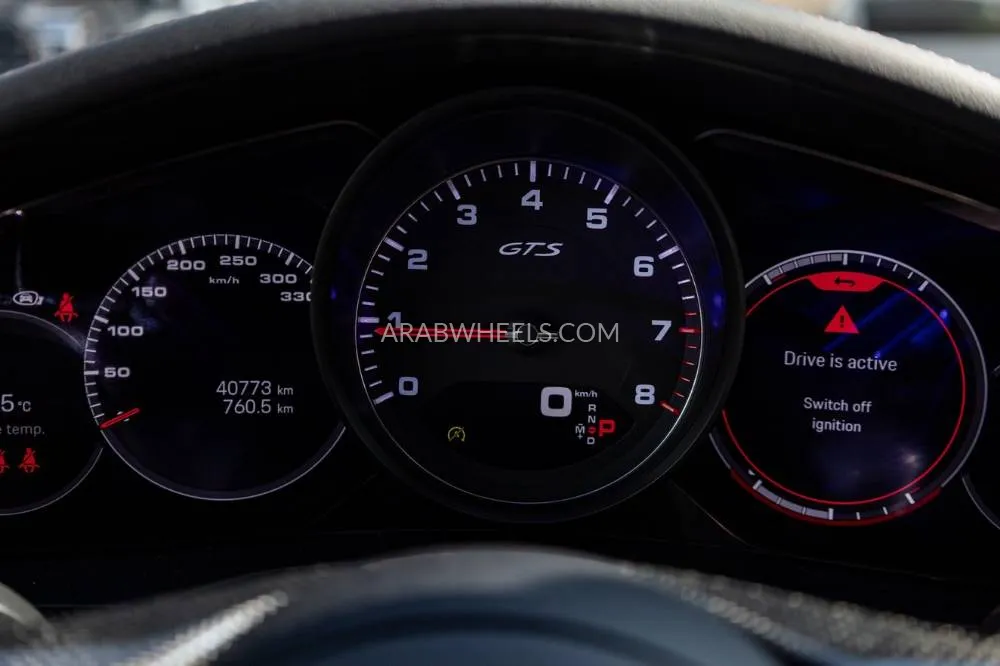 Porsche Panamera 2022 for Sale in Dubai Image-23