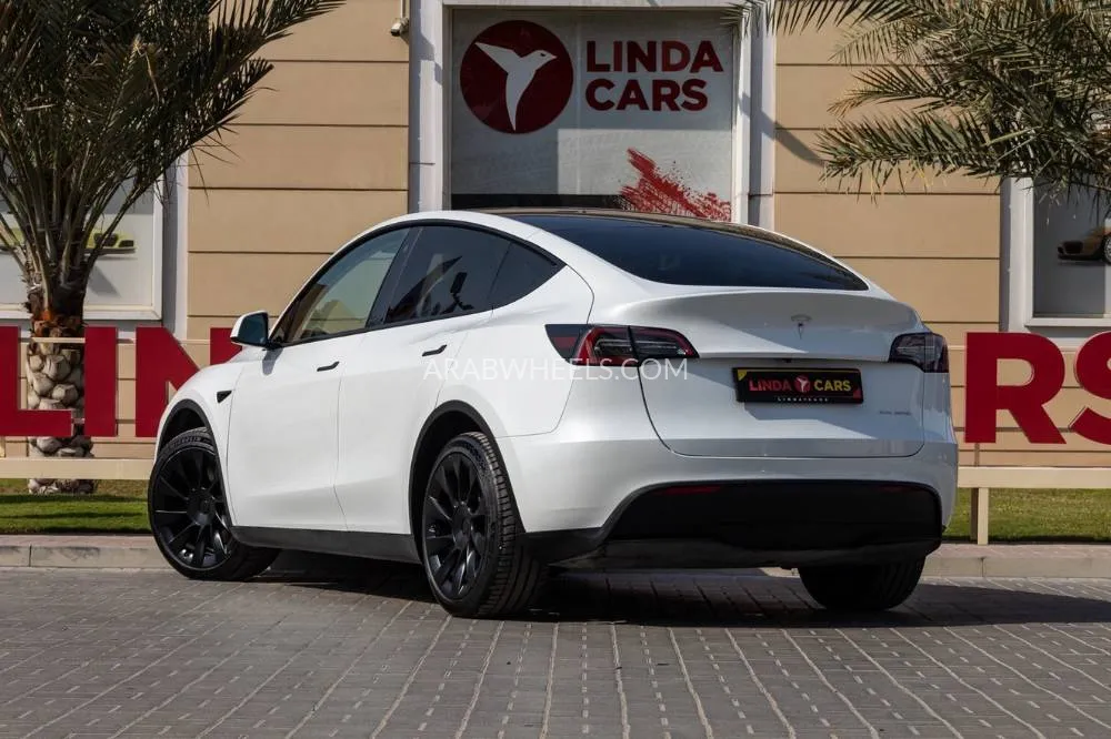Tesla Model Y 2023 for Sale in Dubai Image-8