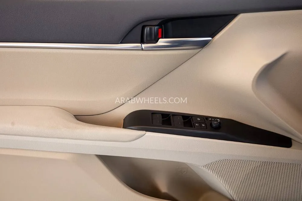 Toyota Camry 2024 for Sale in Dubai Image-12