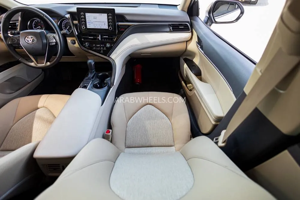 Toyota Camry 2024 for Sale in Dubai Image-16