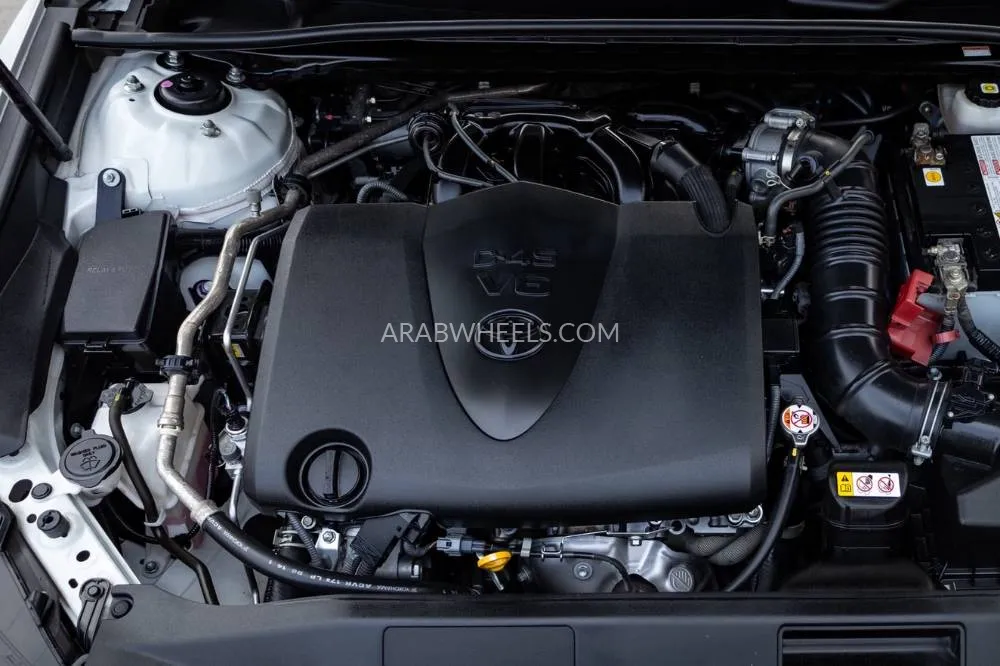 Toyota Camry 2024 for Sale in Dubai Image-13