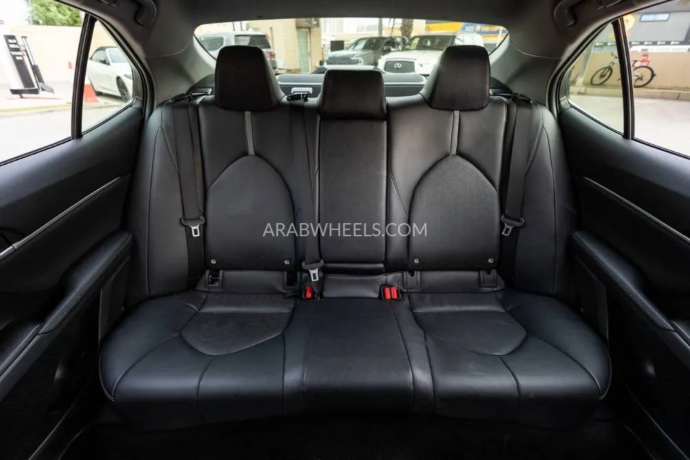 Toyota Camry 2024 for Sale in Dubai Image-25