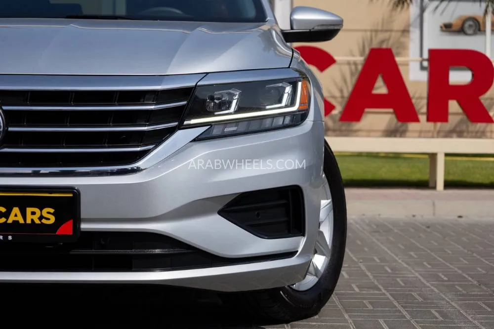 Volkswagen Passat 2021 for Sale in Dubai Image-5