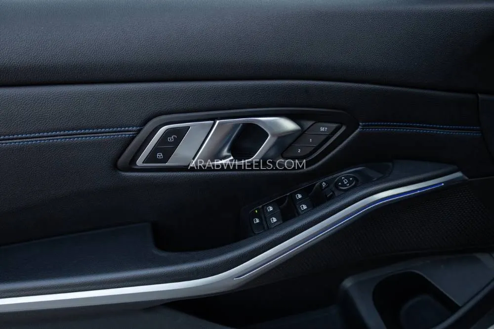 BMW 3 series 2020 for Sale in Dubai Image-11