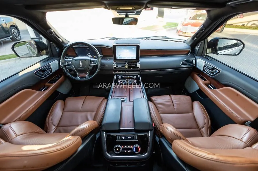 Lincoln Navigator 2021 for Sale in Dubai Image-15