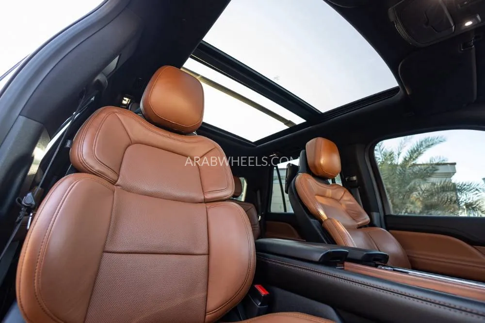Lincoln Navigator 2021 for Sale in Dubai Image-24