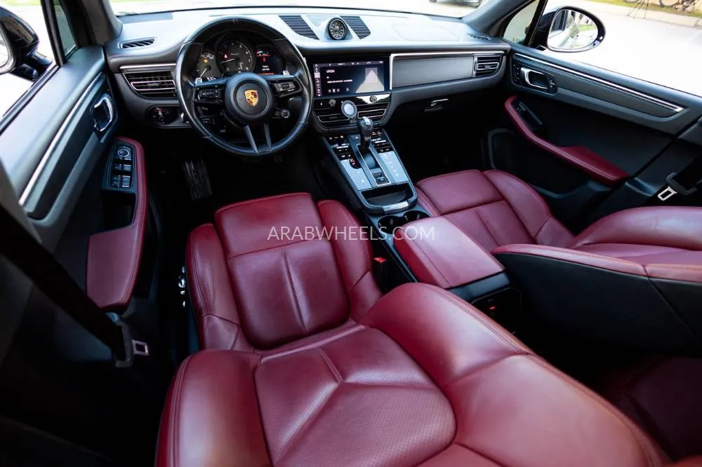 Porsche Macan 2022 for Sale in Dubai Image-12