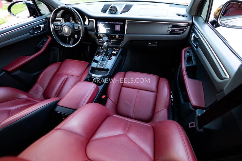 Porsche Macan 2022 for Sale in Dubai Image-16