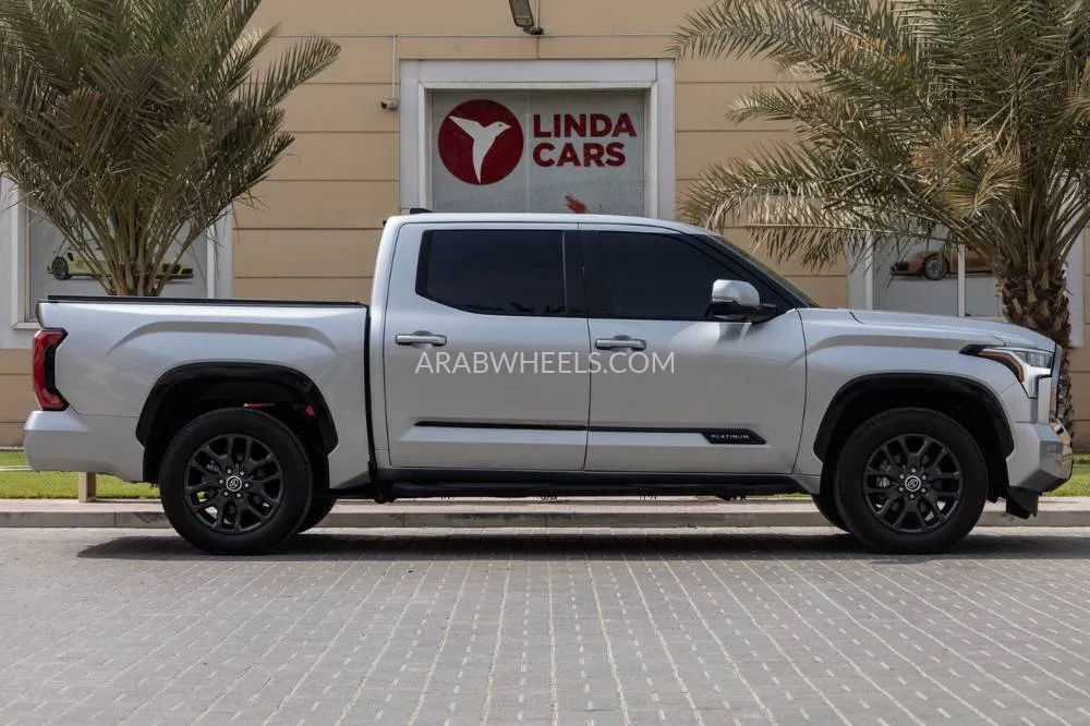 Toyota Tundra 2023 for Sale in Dubai Image-10