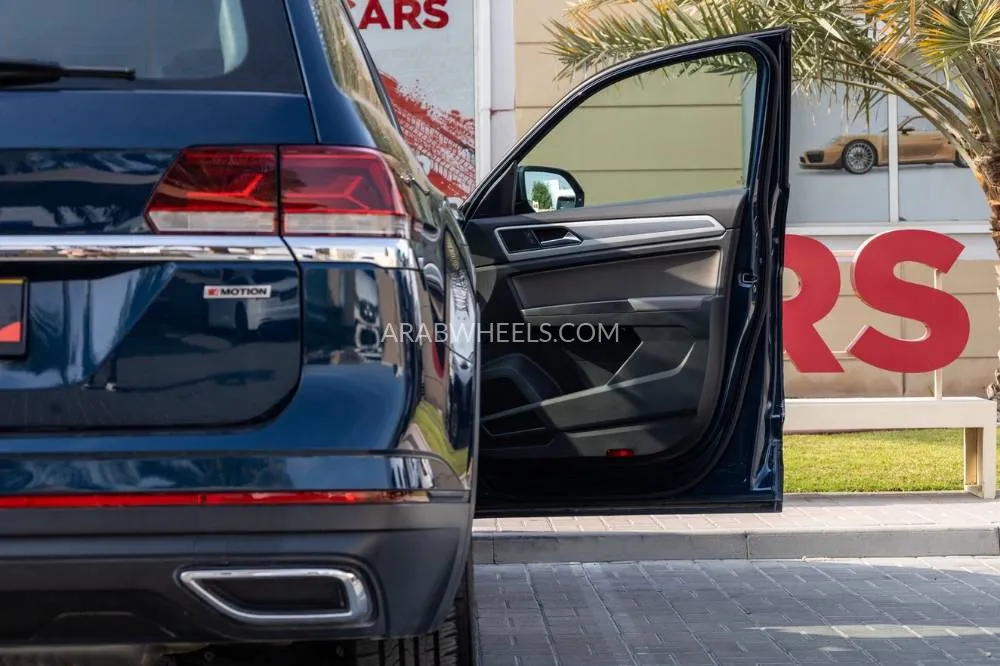 Volkswagen Teramont 2022 for Sale in Dubai Image-7