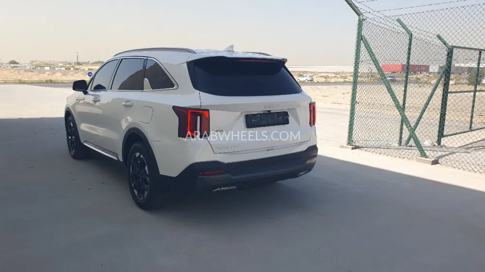 Kia Sorento 2024 for Sale in Sharjah Image-11