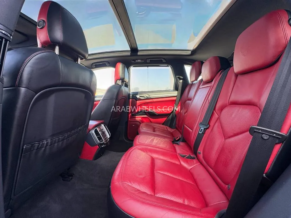 Porsche Cayenne 2017 for Sale in Dubai Image-20