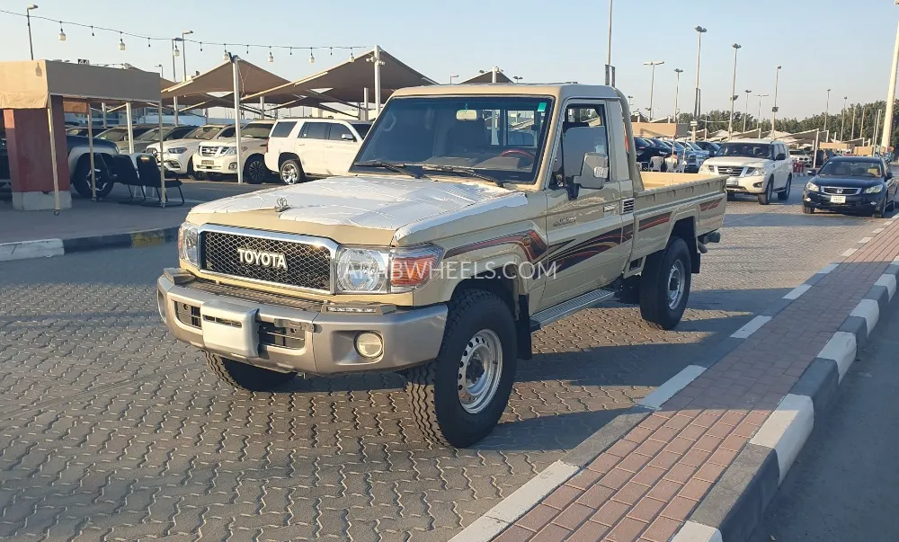 Toyota Land Cruiser 70 Series 2019 for Sale in Sharjah Image-11