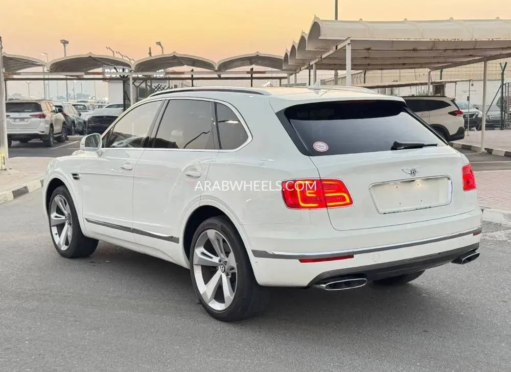 Bentley Bentayga 2018 for Sale in Dubai Image-17