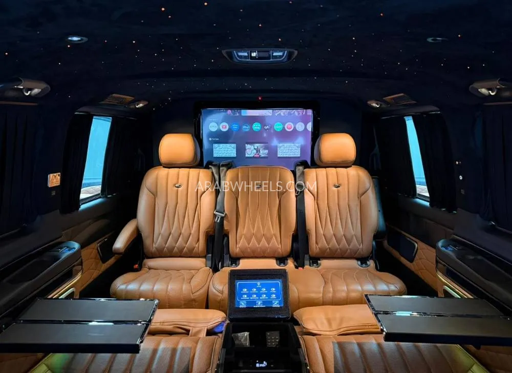 Mercedes Benz V Class 2023 for Sale in Dubai Image-14