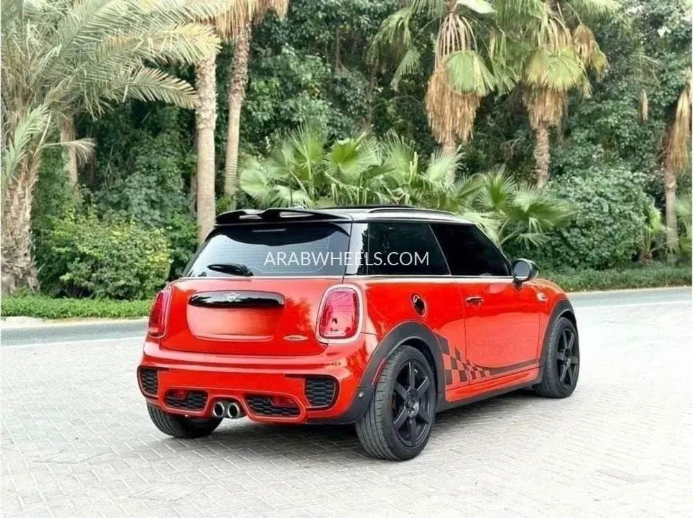 Mini Cooper 2019 for Sale in Dubai Image-3