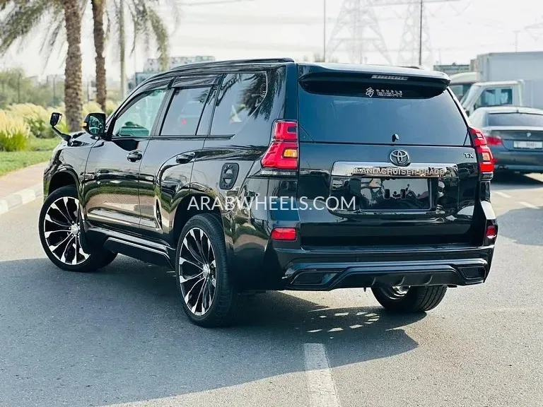 Toyota Land Cruiser Prado 2021 for Sale in Dubai Image-4