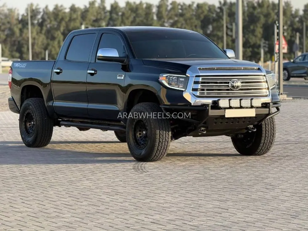 Toyota Tundra 2020 for Sale in Sharjah Image-2