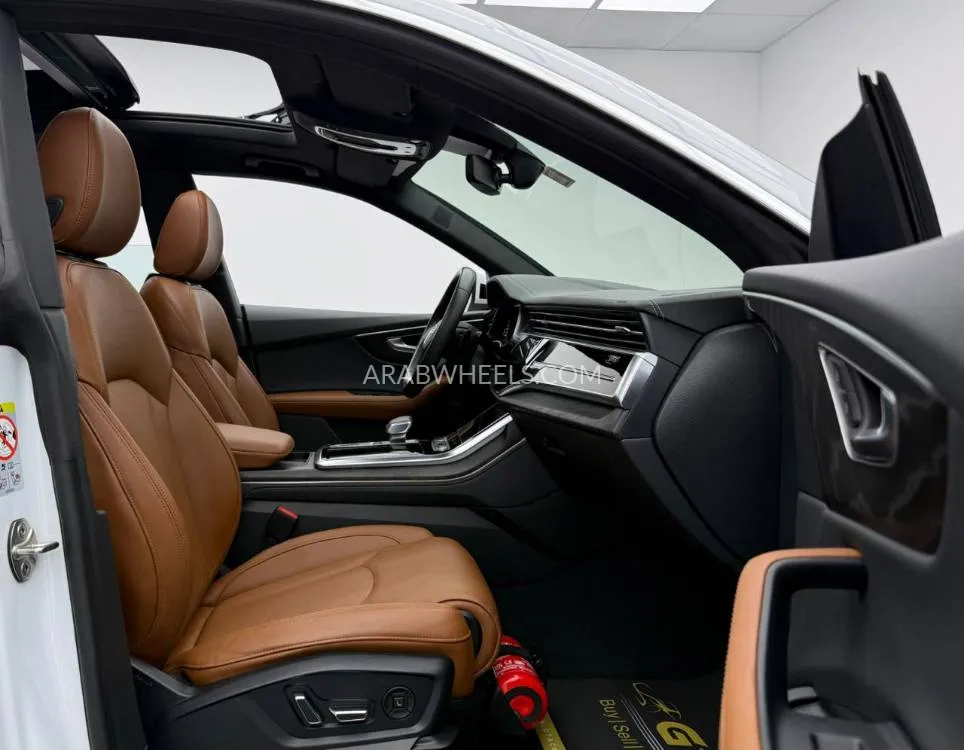 Audi Q8 2023 for Sale in Dubai Image-10