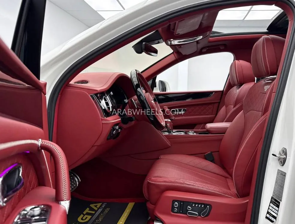 Bentley Bentayga 2019 for Sale in Dubai Image-14