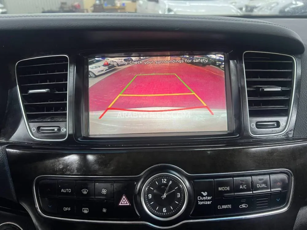 كيا كادينزا 2013 for Sale in عجمان Image-2