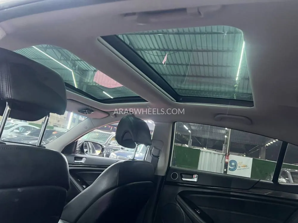 كيا كادينزا 2013 for Sale in عجمان Image-6