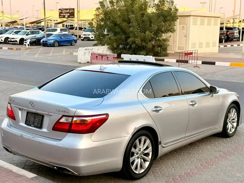 Lexus LS 2020 for Sale in Sharjah Image-4