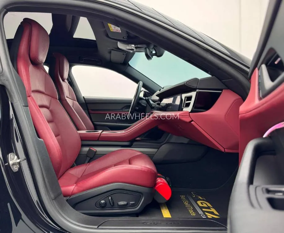 بورشه تايكان 2024 for Sale in دبي Image-11