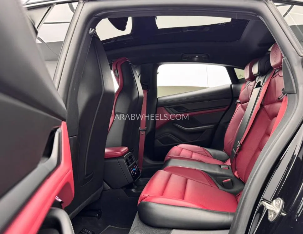 بورشه تايكان 2024 for Sale in دبي Image-12